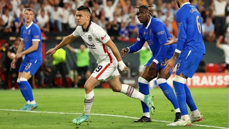 Tips soi kèo từ chuyên gia - Nâng cao kỹ năng cược hiệu quả 3 Các yếu tố chuyên gia phân tích khi cung cấp tips soi kèo