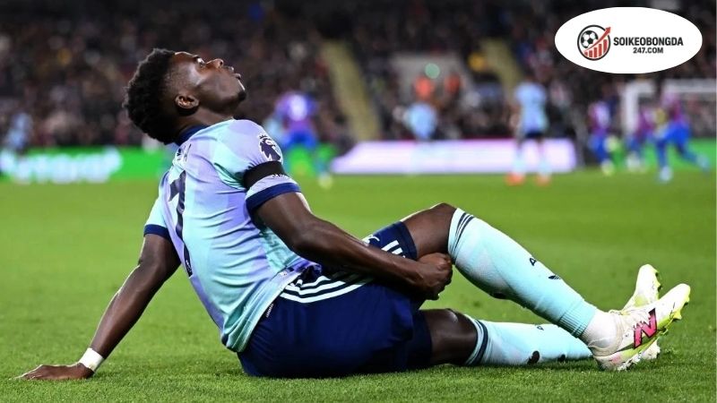 Arsenal đón nhận tin vui từ Saka - Chấn thương nhẹ, hy vọng trở lại sớm hơn 2 Tình hình chấn thương của Bukayo Saka và tác động đến Arsenal