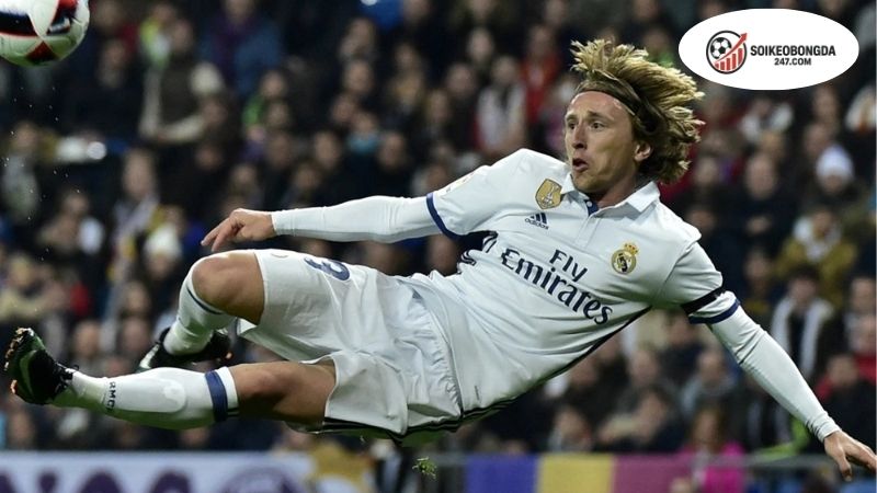 Arda Guler & thanh trường kiếm mà Luka Modric để lại cho Real Madrid 2 Tầm quan trọng của Arda Guler trong lối chơi của Real Madrid
