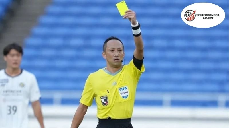 Luật Trọng Tài Bóng Đá - Quy Định Cần Biết Cho Người Yêu Thể Thao 2 Cấu trúc và Vai Trò của Trọng Tài trong Bóng Đá