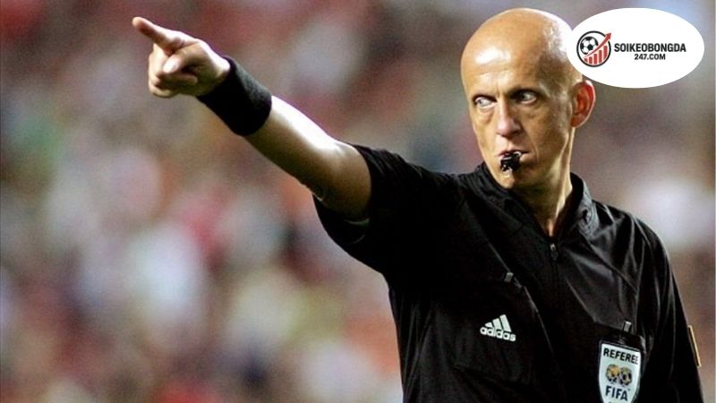 Trọng tài nổi tiếng thế giới và những bí quyết thành công 2 Sức mạnh của một trọng tài trong trận đấu