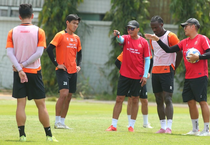 Soi kèo Thể Công Viettel vs CA TP.HCM – 19h15 ngày 22/8 (V.League 2025/26) 1 ca tphcm 0111